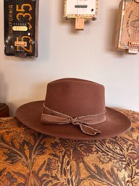 Women’s Brown Wide Brim Felt Hat with Band